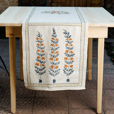 Bestickter Tischläufer aus Baumwolle, „Jonquils“ – bestickter Tischläufer aus Baumwolle mit Jonquil-Motiv