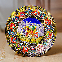 Messing-Wandkunst, „Merchant's Journey“ – traditionell bemalte runde Messing-Wandkunst aus Usbekistan