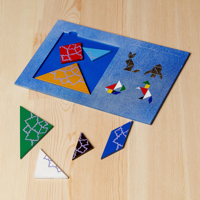 Tangram-Puzzle aus Walnussholz - Handgefertigtes und bemaltes farbenfrohes Tangram-Puzzle aus Walnussholz