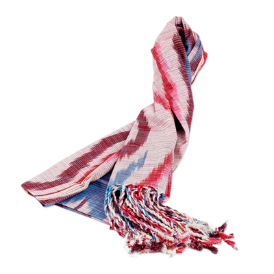 Ikat-Schal aus Baumwolle - Handgefertigter Baumwollschal mit Ikat-Muster in Rot und Blau mit Fransen