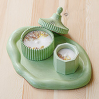 Teelichthalter und Tablett-Set, „Green Aromas“ (3 Stück) - Grünes Gips- und Wachs-Kerzenhalter- und Tablett-Set (3 Stück)