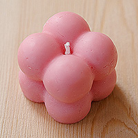 Vela de cera de soja, 'Dulcet Berries' - Vela de cera de soja rosa claro hecha a mano en forma de baya