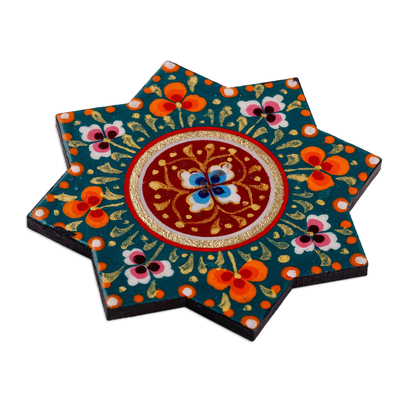 Lackierter Pappmaché-Magnet - Lackierter, handbemalter Sternmagnet aus Pappmaché mit Blumenmuster