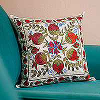 Funda de almohada de algodón bordada, 'Lovers Spell' - Funda de almohada de algodón de granada roja y verde bordada