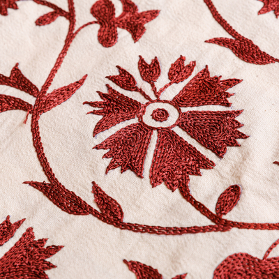 Camino de mesa bordado de algodón y viscosa - Camino de mesa tradicional bordado de algodón y viscosa en color rojo