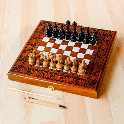 juego de ajedrez de madera - Juego de ajedrez de madera de nogal tallado a mano en Uzbekistán