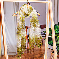 Bufanda de lana de cachemira, 'Nature's Act' - Bufanda de lana 100% cachemira suave tejida a mano en verde y blanco
