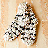 Socken aus Kaschmirwolle, „Dreamy Lines“ – Handgewebte gestreifte Elfenbeinsocken aus 100 % Kaschmirwolle