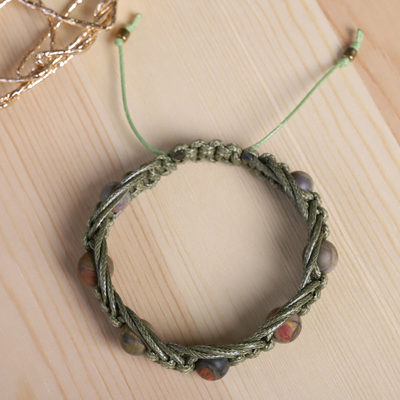 Jaspis-Perlen-Makramee-Armband - Verstellbares Makramee-Armband aus grünen Jaspisperlen