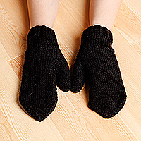 Wool mittens, 'Night Cuddle' - Handcrafted Knit 100% Wool Mittens in Black