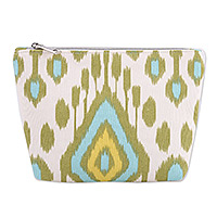 Cotton blend ikat cosmetic bag, 'Harmonious Era' - Ikat-Patterned Green and Ivory Cotton Blend Cosmetic Bag