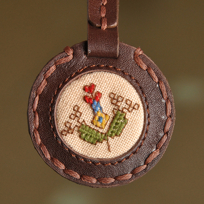 Llavero de cuero, 'Van Armenia' - Llavero de cuero marrón hecho a mano con textil Van