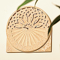 Felsite stone sundial, 'Celtic Time' - Hand-Carved Felsite Stone Celtic Sundial Decorative Accent