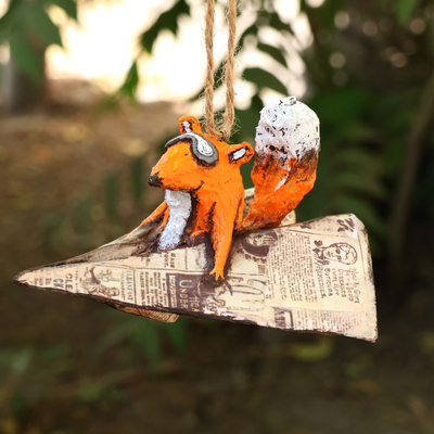 Adorno de papel maché - Caprichoso adorno de zorro aviador de papel maché pintado a mano