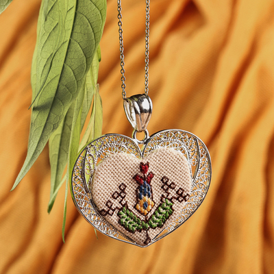 Collar colgante de plata esterlina - Collar con colgante de filigrana floral bordado en forma de corazón