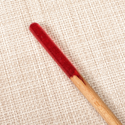 Pasador de fibra natural y resina - Horquilla de fibra natural con detalles de resina roja pintada a mano