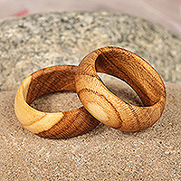 Anillos de banda de madera, 'Natural Duo' (par) - 2 anillos de banda de madera de albaricoque tallados a mano con acabado natural