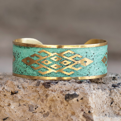 Ethical Flower Cuff Bracelet - Recycled bullet casing | Ethic & chic