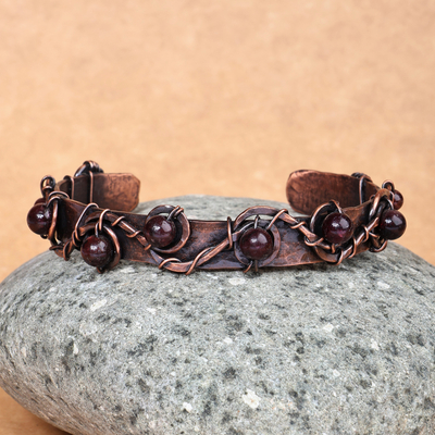 Brazalete de cobre y obsidiana - Brazalete de cobre con acabado envejecido y joyas de obsidiana