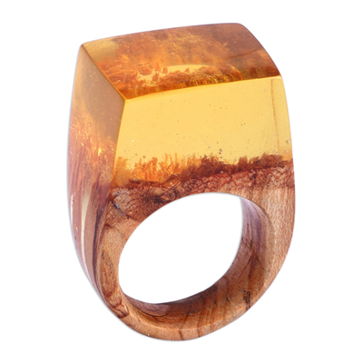 Resin and wood cocktail ring, 'Summer Energy' - Warm-Toned Resin and Armenian Pear Wood Cocktail Ring