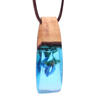 collar con colgante de flor natural - Collar con colgante de madera de albaricoque y flores naturales en tonos azules