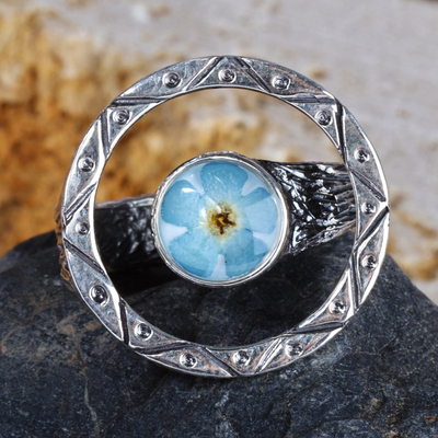 Natural flower and sterling silver cocktail ring, 'Altar to Memory' - Traditional Round Natural Flower Cocktail Ring in Blue