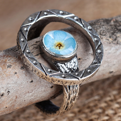 Natural flower and sterling silver cocktail ring, 'Altar to Memory' - Traditional Round Natural Flower Cocktail Ring in Blue