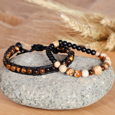 Herren-Armbänder mit mehreren Edelsteinen und Lederperlen, (Paar) - 2 Herren-Armbänder aus Stretch-Leder mit Perlen und mehreren Edelsteinen
