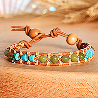 Agate, howlite and leather beaded bracelet, 'Summery Flair' - Handmade Agate and Howlite Beaded Bracelet with Leather Cord