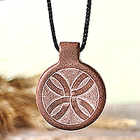 Halskette mit Steinanhänger, „Meine Hoffnung“ – Halskette mit rundem braunem Steinanhänger aus Armenien
