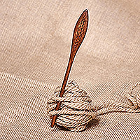 Pasador de pelo de madera, 'Sylvan Nymph' - Pasador de pelo geométrico de madera de nogal marrón claro tallado a mano