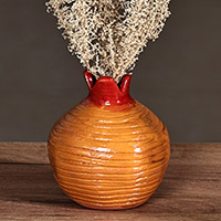 Jarrón decorativo de cerámica, 'Joyous Passion' - Jarrón decorativo de cerámica amarillo hecho a mano con forma de granada