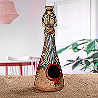 Salero de cerámica, 'Sabor armenio' - Soporte de sal de cerámica en forma de mujer caprichoso pintado a mano