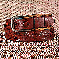 Cinturón de cuero para hombre, 'Regal Gentleman' - Cinturón clásico de cuero marrón para hombre con hebilla plateada