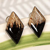 Pendientes de botón de madera y resina, 'Joyas de la noche' - Pendientes de botón de madera de nogal y resina negra en forma de diamante