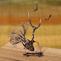 Escultura de cobre, 'Breakdancing' - Escultura surrealista de cobre oxidado de hombre breakdancing