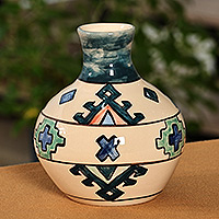 Jarrón de cerámica, 'Majestic Artsakh' - Jarrón de cerámica tradicional verde y marfil con estampado