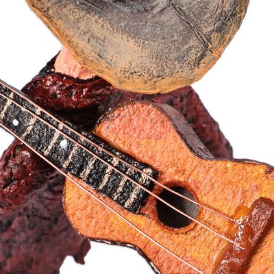 Escultura de papel maché - Escultura inspiradora pintada de papel maché del guitarrista