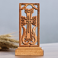 Escultura de cruz de madera, 'Recordatorio de fe' - Escultura de cruz Khachkar de madera de haya tallada a mano de Armenia