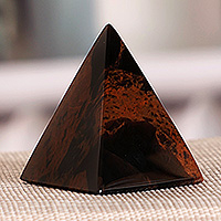 Obsidian sculpture, 'Vestiges of Courage' (small) - Minimalist Small-Sized Dark Brown Obsidian Pyramid Sculpture