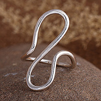 Sterling silver cocktail ring, 'Sinuous Eternity' - Abstract-Themed Wavy Polished Sterling Silver Cocktail Ring