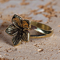 Brass cocktail ring, 'Radiant Floral Embrace' - Floral-Themed Brass Double Band Cocktail Ring from Armenia