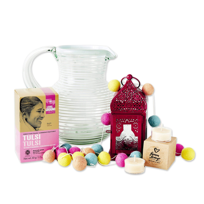 Caja de regalo seleccionada con jarra, linterna y té, 'Tea Party Box' - Caja de regalo seleccionada para amantes del té con jarra de vidrio y té