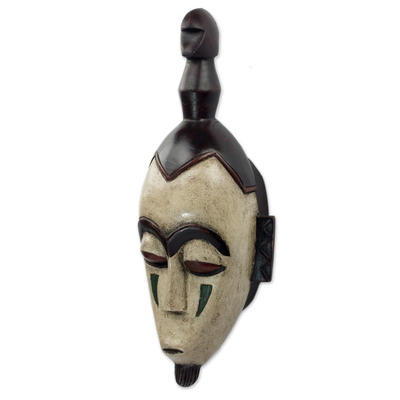 Maske aus ivorischem Holz - Handgefertigte Wandmaske aus Holz