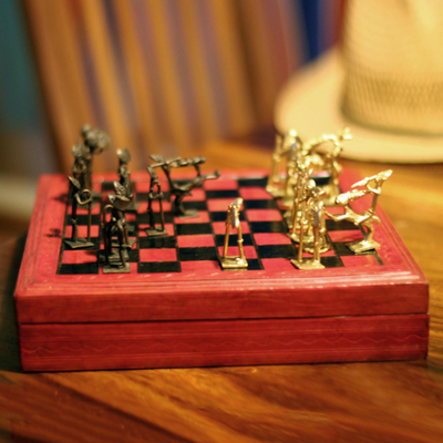 Schachspiel aus Leder und Messing - Handgefertigtes Schachspiel aus Holz, Leder und Messing