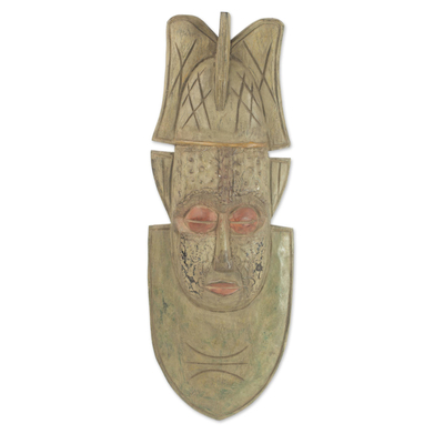 Ghanaische Holzmaske, „Schönheitskönigin von Aburi“ – Afrikanische Holzmaske mit Messingakzenten