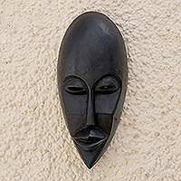 Máscara de madera de Ghana, 'Hermosa' - Máscara de madera africana