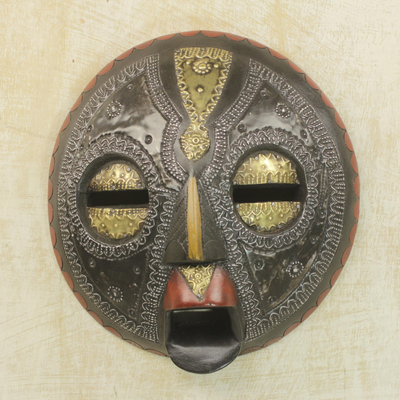 Ghanaian wood mask, Sign of Protection