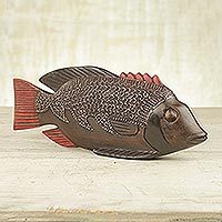 Escultura de madera, 'Ga Redfish' - Escultura de madera africana única