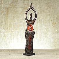 Escultura de madera, 'Mujer Africana' - Escultura de madera tallada a mano
